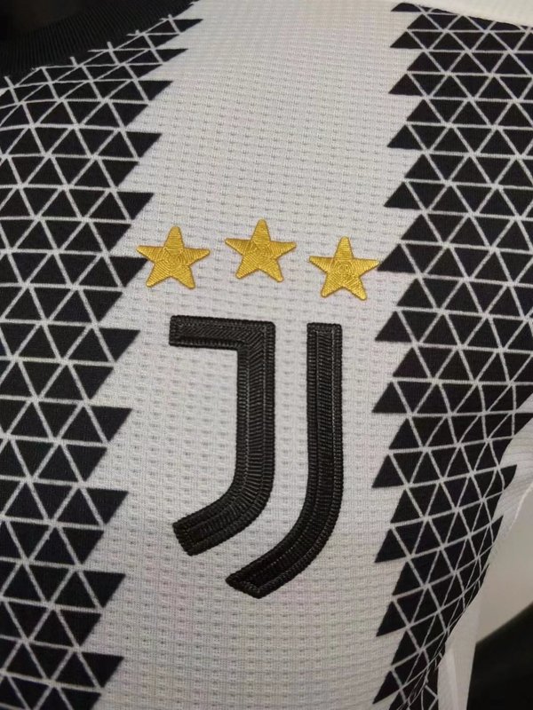 2223Juventus home